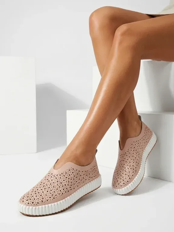 Adella női slip-on félcipő